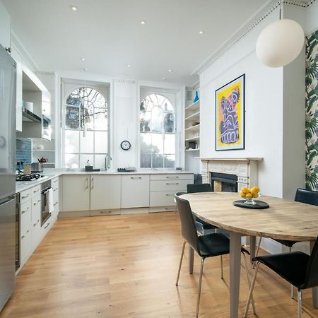 Sleek Flat With Communal Courtyard Лондон Екстер'єр фото