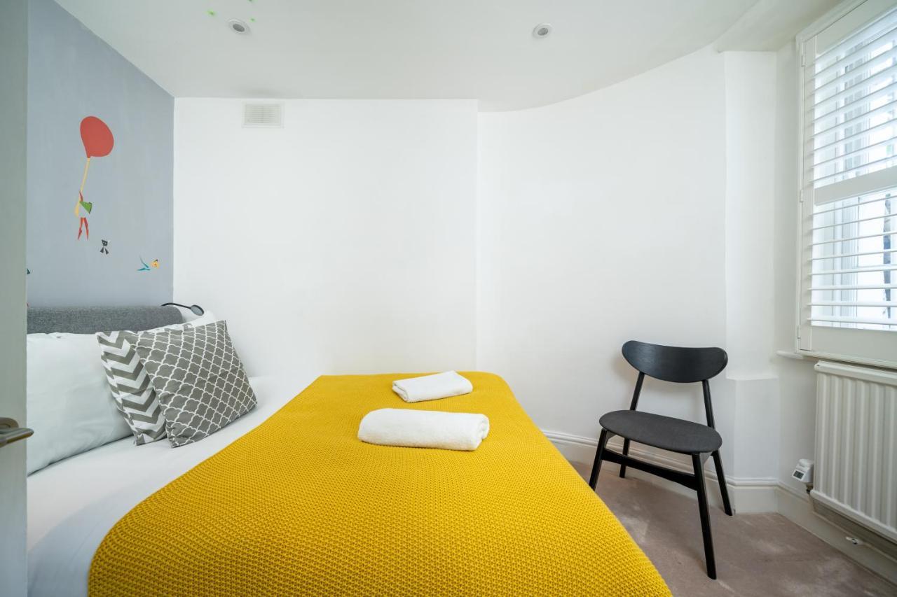 Sleek Flat With Communal Courtyard Лондон Екстер'єр фото